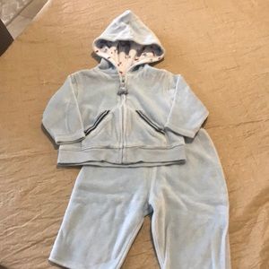 Bloomie’s baby boys outfit Size 6months
